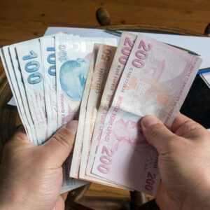 Kredi faizleri yükselince 1 milyon kişi oraya akın etti: Bankaların önünden bile geçmiyorlar